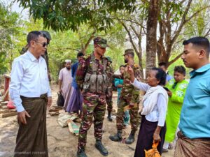 রাজস্থলীতে অগ্নিকাণ্ডে ক্ষতিগ্রস্ত পরিবারের পাশে দাঁড়াল সেনাবাহিনীর কাপ্তাই জোন