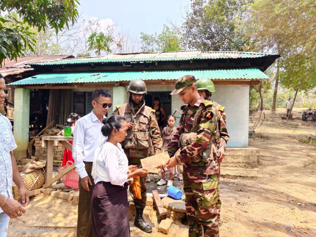 রাজস্থলীতে অগ্নিকাণ্ডে ক্ষতিগ্রস্ত পরিবারের পাশে দাঁড়াল সেনাবাহিনীর কাপ্তাই জোন