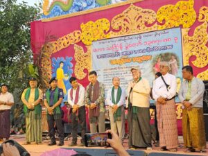 মৈত্রী পানি বনিজেকে ‘উপজাতি’ হিসেবে পরিচয় দিলেন পার্বত্য মন্ত্রী দীপেন দেওয়ানর্ষণ আর সাংস্কৃতিক আয়োজনে বান্দরবানে সাংগ্রাই উৎসবে মাতোয়ারা মারমা সম্প্রদায়