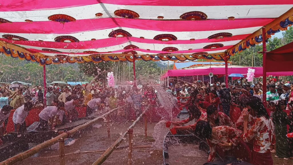 কাপ্তাইয়ে সাংগ্রাই জল উৎসবে প্রাণের উচ্ছ্বাস, হাজারো মানুষের সমাগম