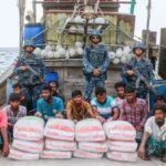 সেন্টমার্টিনের কাছে সিমেন্ট পাচারচেষ্টা নস্যাৎ, নৌবাহিনীর অভিযানে বোটসহ ১১ জন আটক