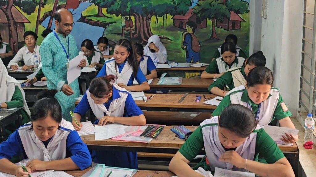 বান্দরবানে শুরু এসএসসি ও সমমানের পরীক্ষা, অংশ নিচ্ছে ৫৪২৯ শিক্ষার্থী