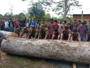সেনাবাহিনীর তৎপরতায় স্বাভাবিক হলো সাজেকের সাথে সড়ক যোগাযোগ