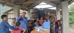 দুর্গম পাহাড়ে মানবিকতার আলো ছড়াচ্ছে সেনাবাহিনী: আলীকদমে পৌঁছে যাচ্ছে হাম-রুবেলা টিকা