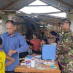 দুর্গম পাহাড়ে মানবিকতার আলো ছড়াচ্ছে সেনাবাহিনী: আলীকদমে পৌঁছে যাচ্ছে হাম-রুবেলা টিকা