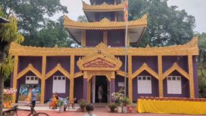 খাগড়াছড়িতে বুদ্ধ পূর্ণিমা উদযাপন, প্রার্থনা ও প্রদীপ প্রজ্জ্বলনে বিশ্বশান্তির কামনা