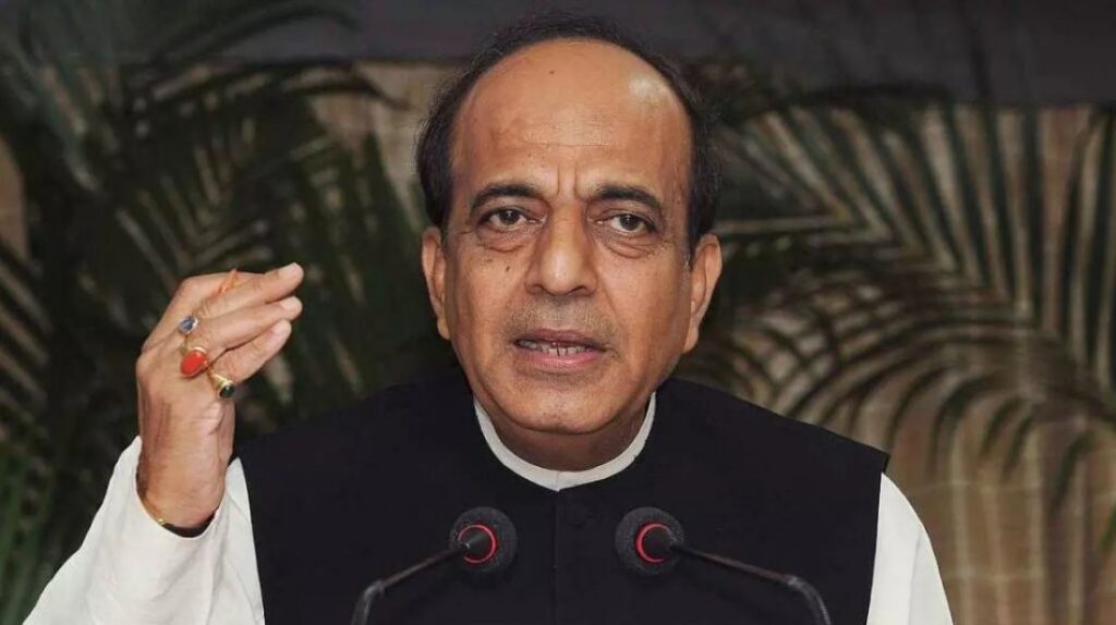 ‘সম্পর্ক রিসেট’ করতেই প্রথা ভেঙে ঢাকায় ‘রাজনৈতিক দূত’ পাঠাচ্ছে ভারত?