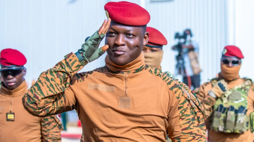 ‘গণতন্ত্রের কথা ভুলে যান’, জনগণকে বুরকিনা ফাসোর প্রেসিডেন্টের বার্তা