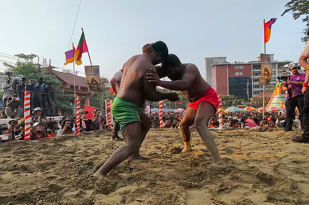 চট্টগ্রামে জব্বারের বলীখেলায় আবার চ্যাম্পিয়ন সেই ‘বাঘা’ শরীফ