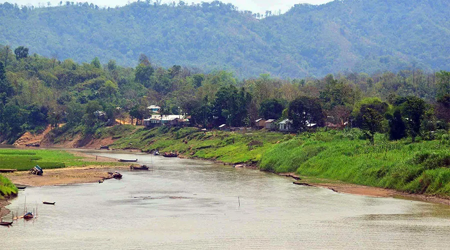 বরকলের সীমান্তে অদৃশ্য সিন্ডিকেটের বিস্তার, চোরাচালান ঘিরে উদ্বেগ বাড়ছে