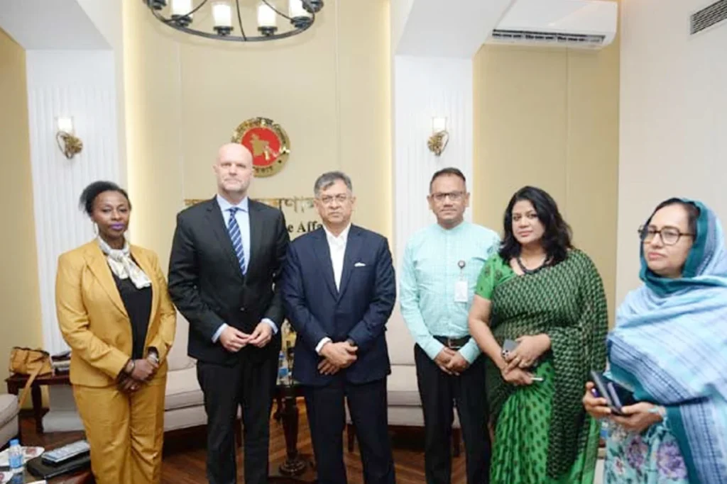রোহিঙ্গা ইস্যুতে জাতিসংঘ-ইউএনএইচসিআরকে জোরালো ভূমিকা পালনের আহ্বান স্বরাষ্ট্রমন্ত্রীর