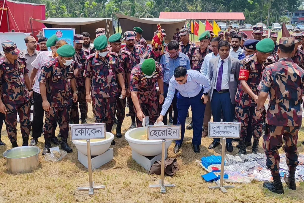চুয়াডাঙ্গায় বিজিবির অভিযানে উদ্ধারকৃত ৩ কোটি টাকার মাদক ধ্বংস