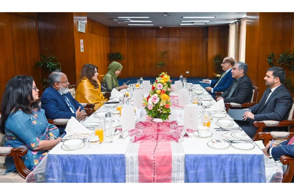 পাকিস্তানের স্বরাষ্ট্রমন্ত্রীর সঙ্গে পররাষ্ট্র প্রতিমন্ত্রীর বৈঠক