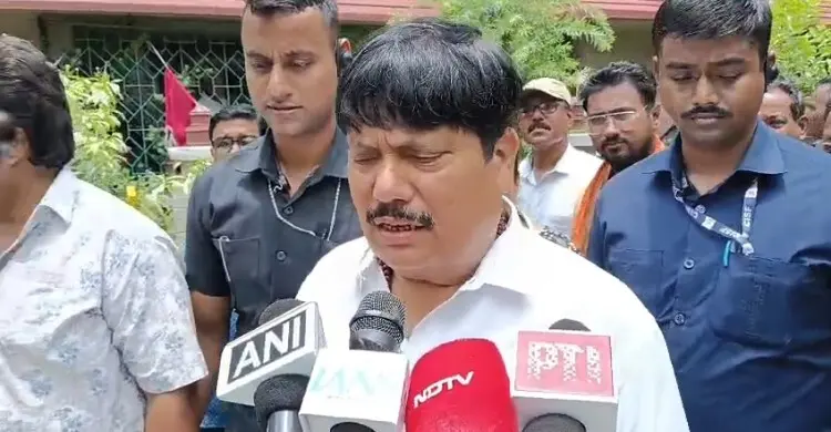 বিজেপি নেতার ঘোষণা- পশ্চিমবঙ্গে ‘১৪ বছরের কম বয়সী’ পশু কোরবানি দেওয়া যাবে না