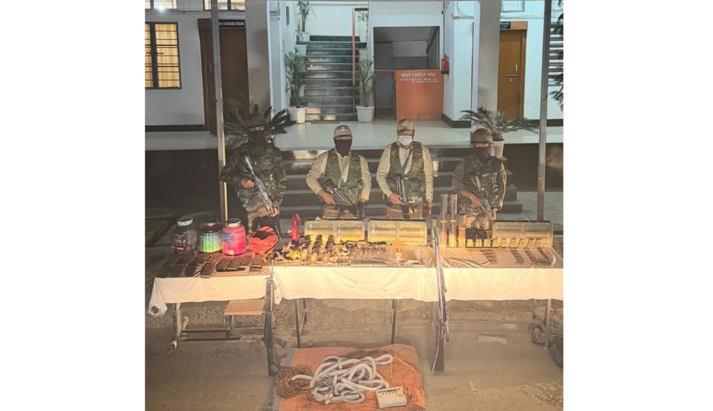 মণিপুরে নিরাপত্তাবাহিনীর অভিযানে বিপুল অস্ত্র, গ্রেনেড ও বিস্ফোরক উদ্ধার