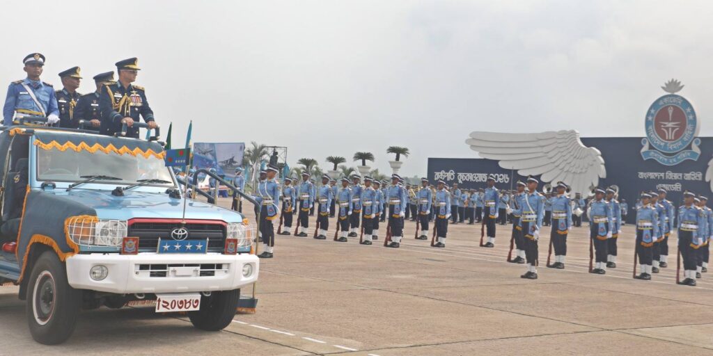 যশোরে বিমান বাহিনী একাডেমিতে রাষ্ট্রপতি কুচকাওয়াজ অনুষ্ঠিত