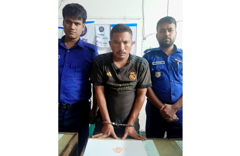 দীঘিনালায় ৪০ পিস ইয়াবাসহ পুলিশের হাতে আটক টিটু চাকমা