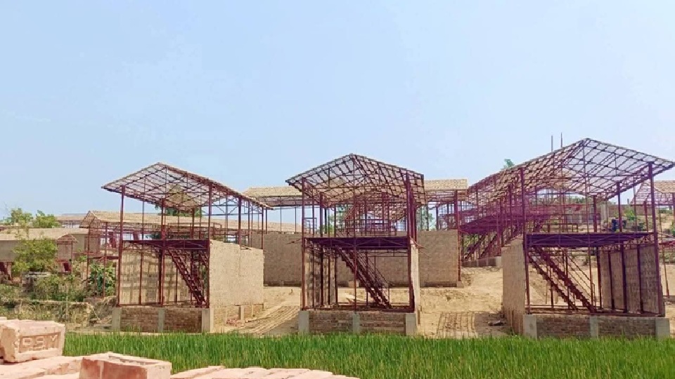 রোহিঙ্গা ক্যাম্পে পাহাড় কাটার অভিযোগ, স্থায়ী ঘর নির্মাণ নিয়ে উদ্বেগ
