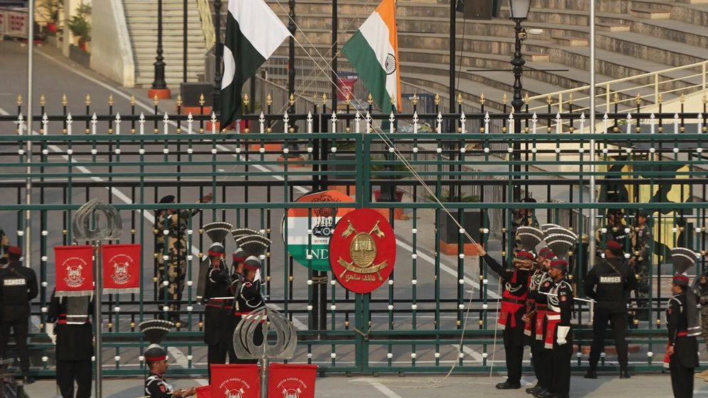 পাকিস্তান সীমান্তবর্তী ‘অবৈধ’ সব স্থাপনা গুঁড়িয়ে দিচ্ছে ভারত, ফের সংঘাতের শঙ্কা