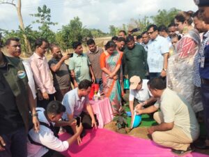 গুইমারায় জলাবদ্ধতা ও সেচ সংকট নিরসনে তৈমাতাই-পিলাক খাল পুনঃখনন কাজের উদ্বোধন