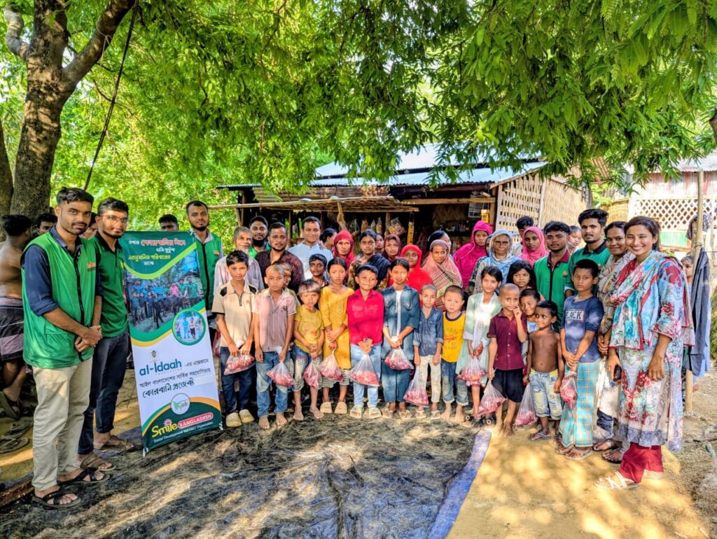দুর্গম পাহাড়ে নওমুসলিম ৫৫ পরিবারে আনন্দ পৌঁছে দিল ‘স্মাইল বাংলাদেশ’
