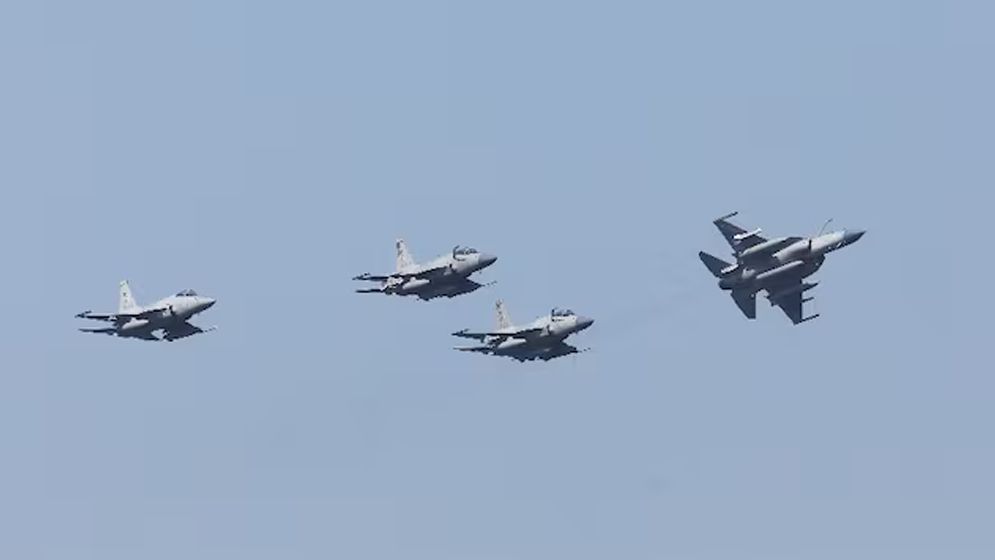 সৌদিতে ৮ হাজার সেনা ও আকাশ প্রতিরক্ষা ব্যবস্থা মোতায়েন করল পাকিস্তান