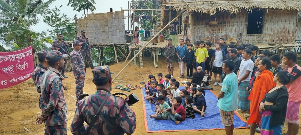 ঈদকে সামনে রেখে সাজেকের জপুই পাড়ায় বিজিবির সচেতনতামূলক সভা