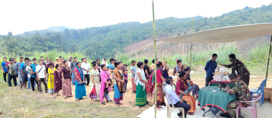 থানচির দুর্গম বাকলাইপাড়ায় সেনাবাহিনীর মানবিক উদ্যোগ: বদলে যাচ্ছে পাহাড়ি জনপদ