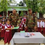 নানিয়ারচরে শিক্ষার্থীদের মাঝে নতুন উৎসাহ: সেনাবাহিনীর শিক্ষা উপকরণ বিতরণ