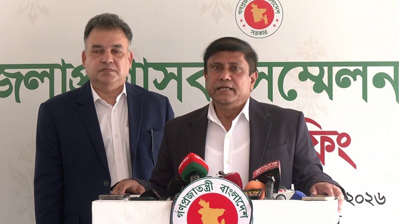 সিভিল প্রশাসনের সঙ্গে সমন্বয় করে কাজ করবে সেনাবাহিনী- প্রতিরক্ষা উপদেষ্টা শামছুল ইসলাম