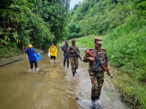 আলীকদম সেনা জোনের সমন্বয়ে দুর্গম পাহাড়ে হাম-রুবেলা টিকাদানে গতি