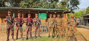 দুঃসাহসিক নির্মাণযজ্ঞে পাহাড় জয়ের গল্প: দুর্গম মদকে প্রথমবার পৌঁছালো সেনাবাহিনীর ডোজার