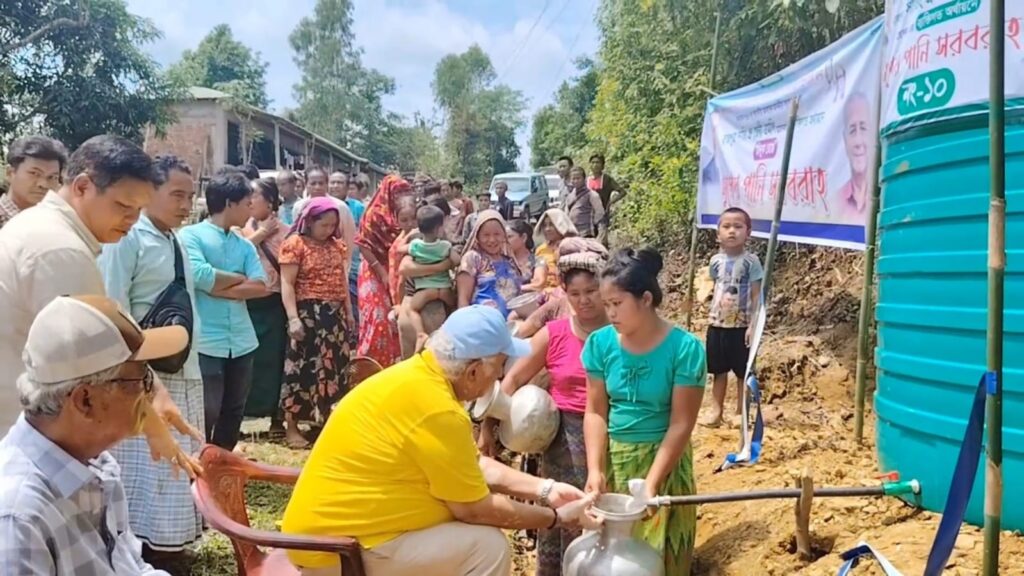 চিম্বুকের দুর্গম পাহাড়ে সুপেয় পানির স্বস্তি, এমপি সাচিংপ্রু জেরীর উদ্যোগে ২১ স্পটে সরবরাহ ব্যবস্থা