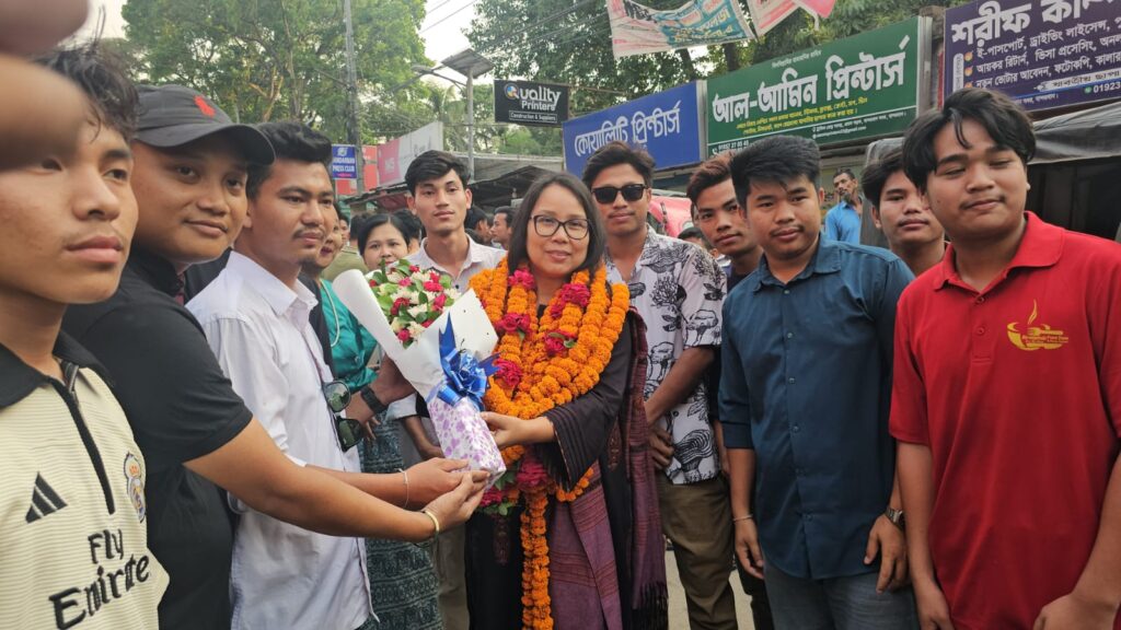 দল-মত ভুলে পাহাড়ের উন্নয়নে কাজের প্রত্যয় এমপি মাধবী মারমার