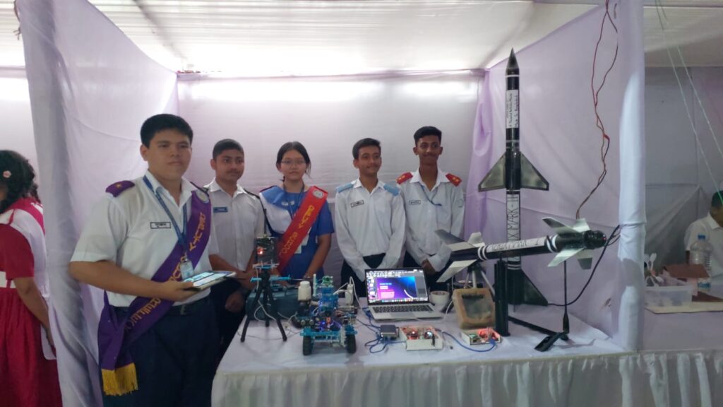 রাঙামাটিতে বিজ্ঞান মেলার উদ্বোধন, ক্ষুদে শিক্ষার্থীর মিসাইল প্রদশর্নী