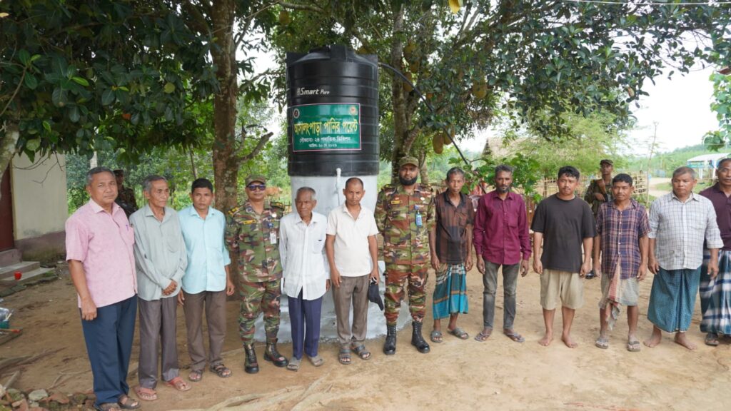 খাগড়াছড়ির বাটনাতলীতে সেনাবাহিনীর উদ্যোগে স্পোর্টস ক্লাব, কম্পিউটার ক্লাব ও ওয়াটার পয়েন্ট উদ্বোধন