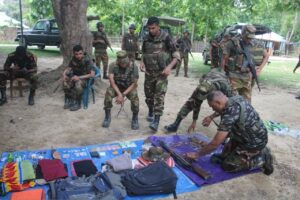 পানছড়িতে ইউপিডিএফ-জেএসএস গোলাগুলির পর সেনা অভিযান, অস্ত্র ও গোলাবারুদ উদ্ধার