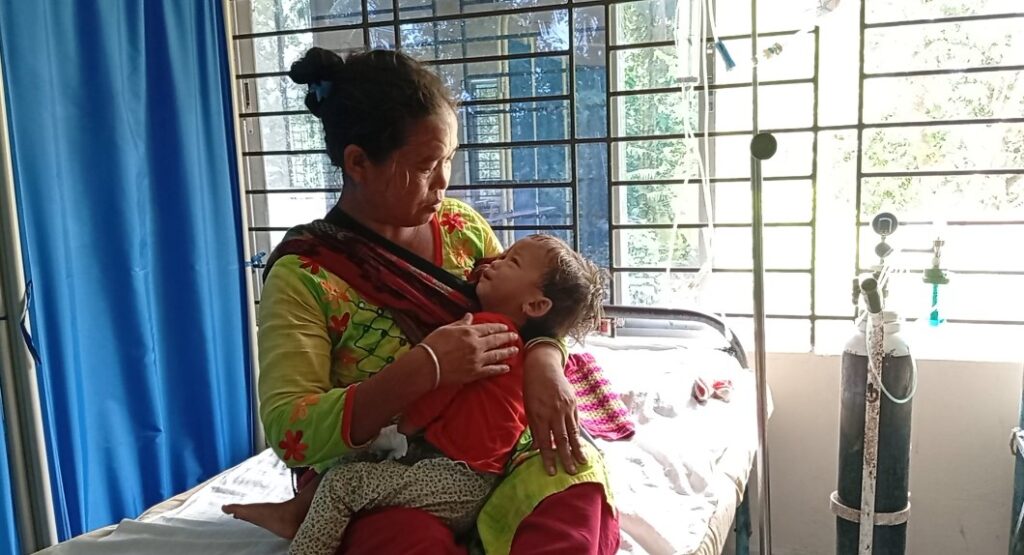 সাজেকে হাম সন্দেহে হাসপাতালে ভর্তি শিশু, দুর্গম এলাকায় আরও কয়েকজন আক্রান্তের আশঙ্কা