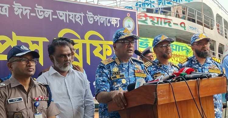 ঈদে নৌপথে নিরাপদ যাতায়াত ও দুর্ঘটনা রোধে কাজ করছে কোস্ট গার্ড- রিয়ার অ্যাডমিরাল জিয়াউল হক
