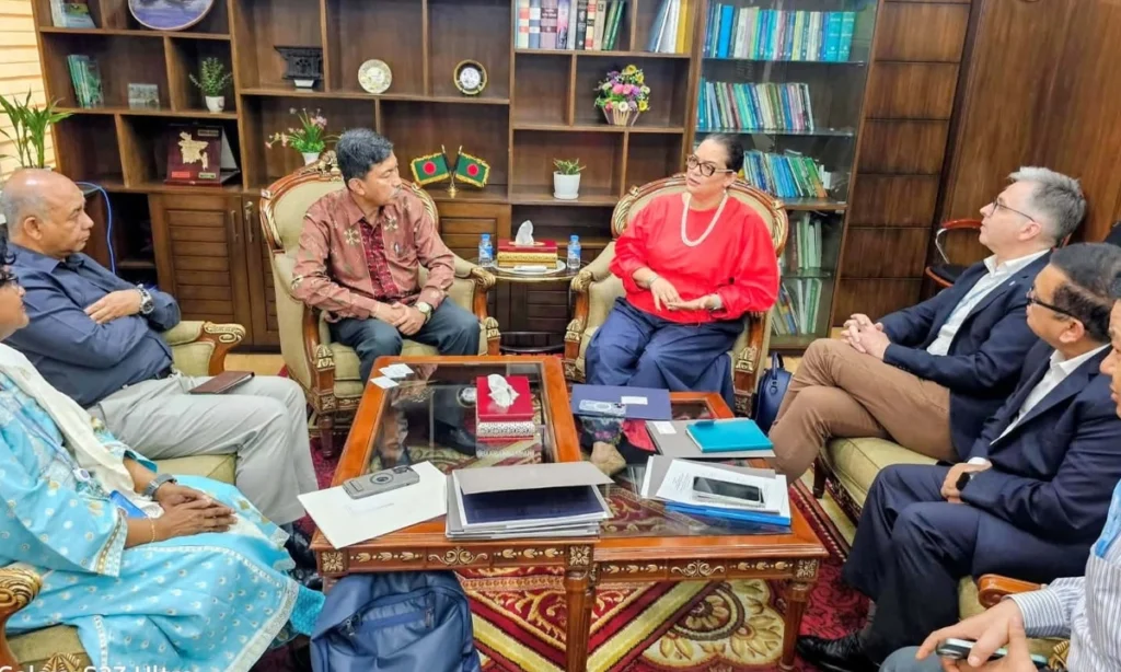 পার্বত্য অঞ্চলে খাদ্য নিরাপত্তা ও যুব দক্ষতা উন্নয়নে ডব্লিউএফপি’র সহযোগিতা চাইলেন মন্ত্রী