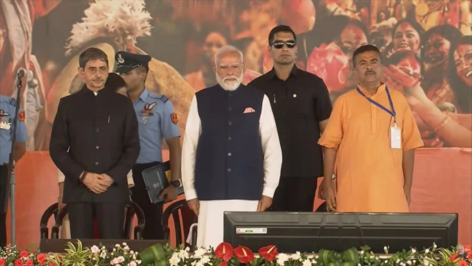 পশ্চিমবঙ্গের প্রথম বিজেপি সরকার গঠন; মুখ্যমন্ত্রী হিসেবে শপথ নিলেন শুভেন্দু