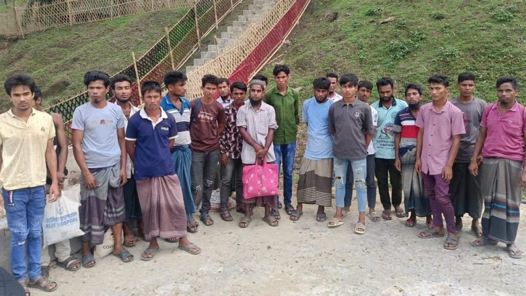 বান্দরবানে সেনাবাহিনীর চেকপোস্টে তল্লাশি, ২১ রোহিঙ্গা আটক