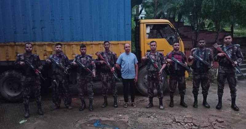 বড়লেখায় বিজিবির অভিযানে কোটি টাকার ভারতীয় জিরা জব্দ, আটক ১