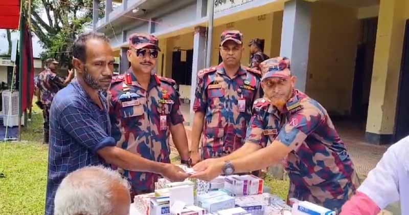 সীমান্তবর্তী জনপদের মানুষের পাশে বিজিবি: জুড়ীতে বিনামূল্যে চিকিৎসা ও ঔষধ বিতরণ