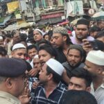 কলকাতায় জুমার নামাজে পুলিশের বাধা, ব্যাপক উত্তেজনা