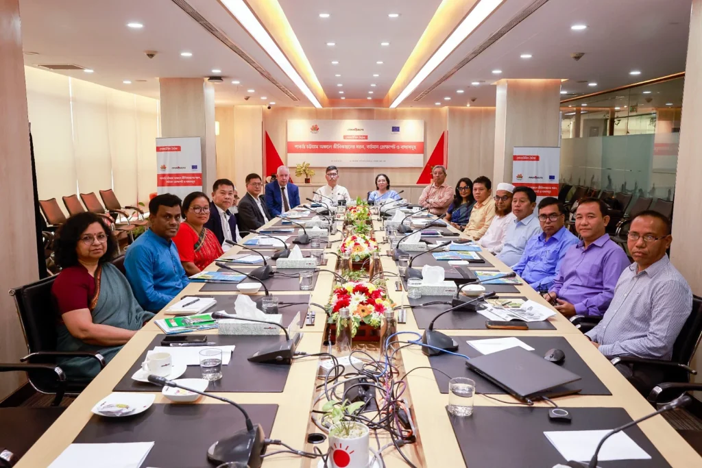 পাহাড়ের উন্নয়নে এনজিও ও আন্তর্জাতিক সংস্থা কাজে কঠোর নজরদারি প্রয়োজন: পার্বত্য মন্ত্রী