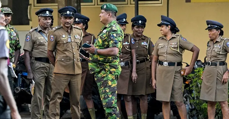 শ্রীলঙ্কায় সাইবার প্রতারণা কেন্দ্র থেকে চক্রের ৩৭ চীনা নাগরিক গ্রেফতার
