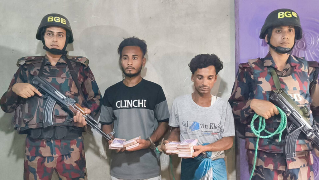 টেকনাফে বিজিবির অভিযানে জালনোট তৈরির কারখানার সন্ধান, রোহিঙ্গা যুবকসহ আটক ২