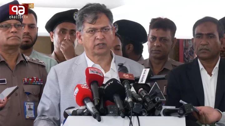 একজনকেও পুশইন হতে দেইনি, সতর্ক অবস্থানে বিজিবি: স্বরাষ্ট্রমন্ত্রী