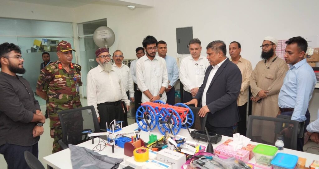 প্রতিরক্ষা উপদেষ্টার স্পারসো পরিদর্শন: জাতীয় নিরাপত্তায় মহাকাশ প্রযুক্তির ব্যবহারে জোর